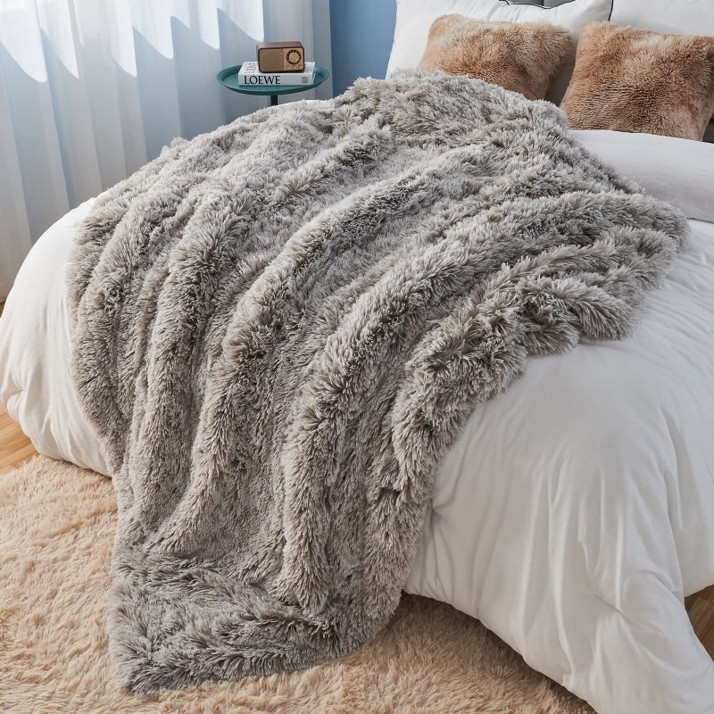 GONAAP Fuzzy Faux Fur Throw Blanket Frosty Grey Super Soft Cozy Plush Fuzzy Shaggy Blanket for Couch Sofa Bed (Frosty Grey, Throw(50"x60")) - Image 3